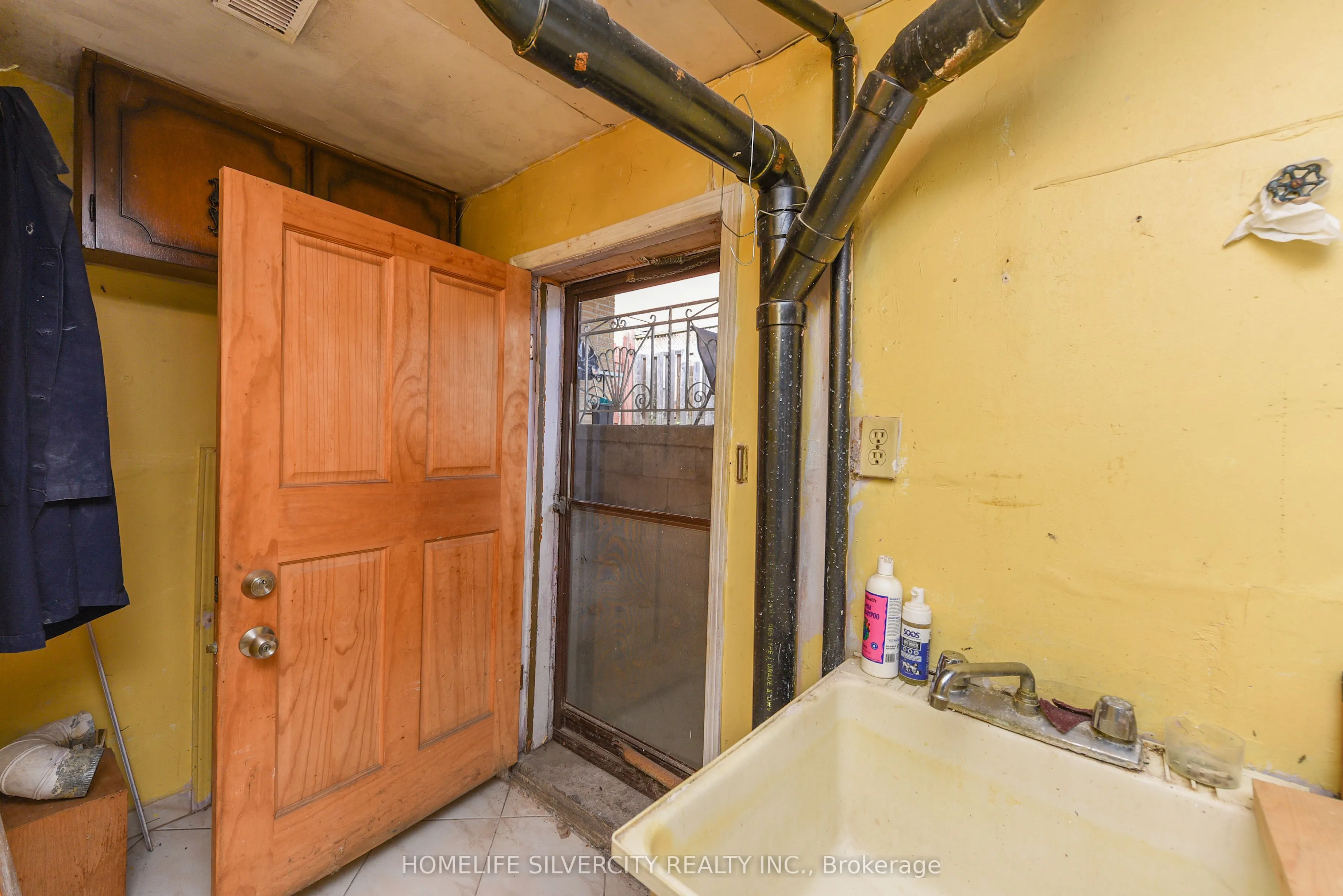 3350 Lehigh Crescent
