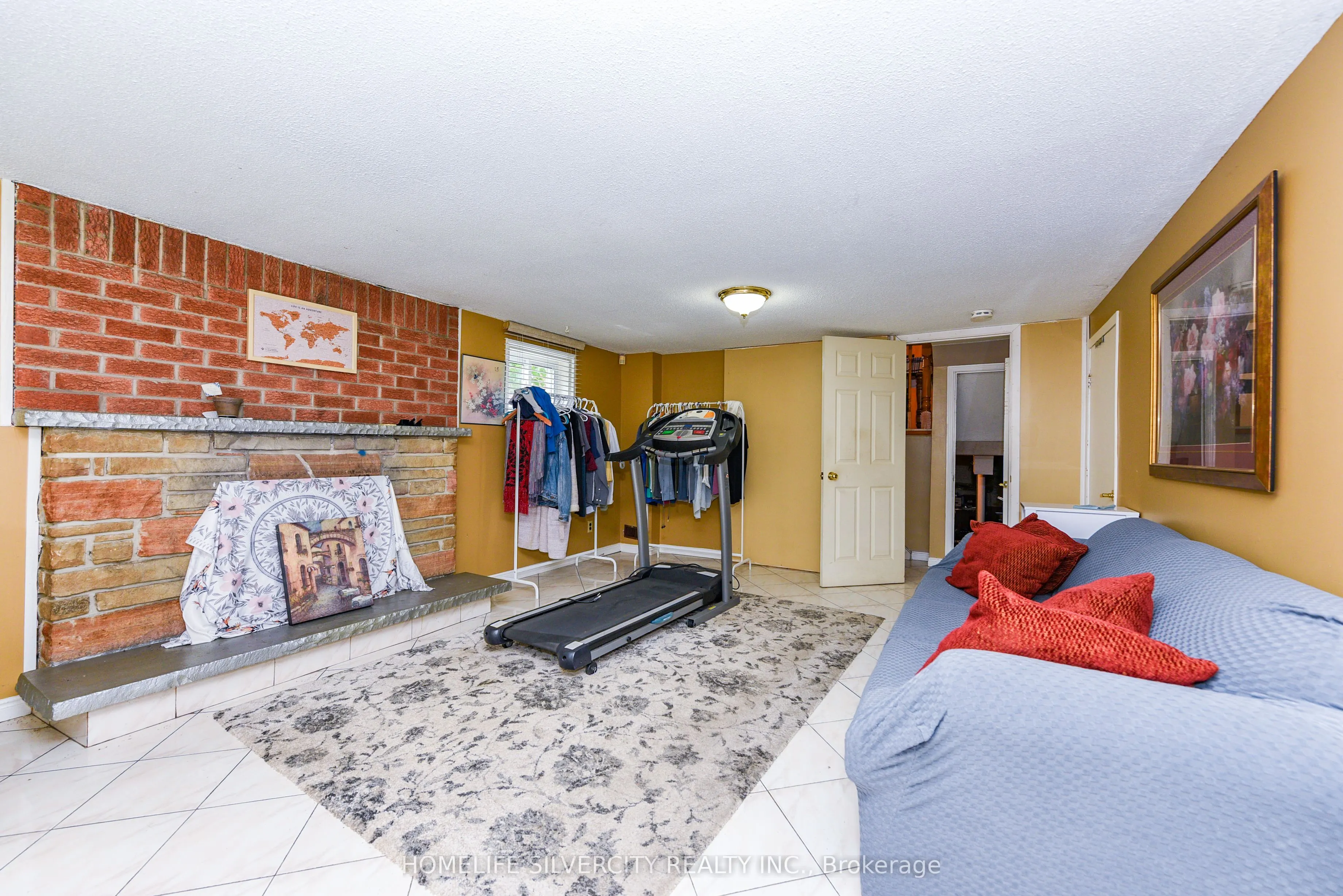3350 Lehigh Crescent