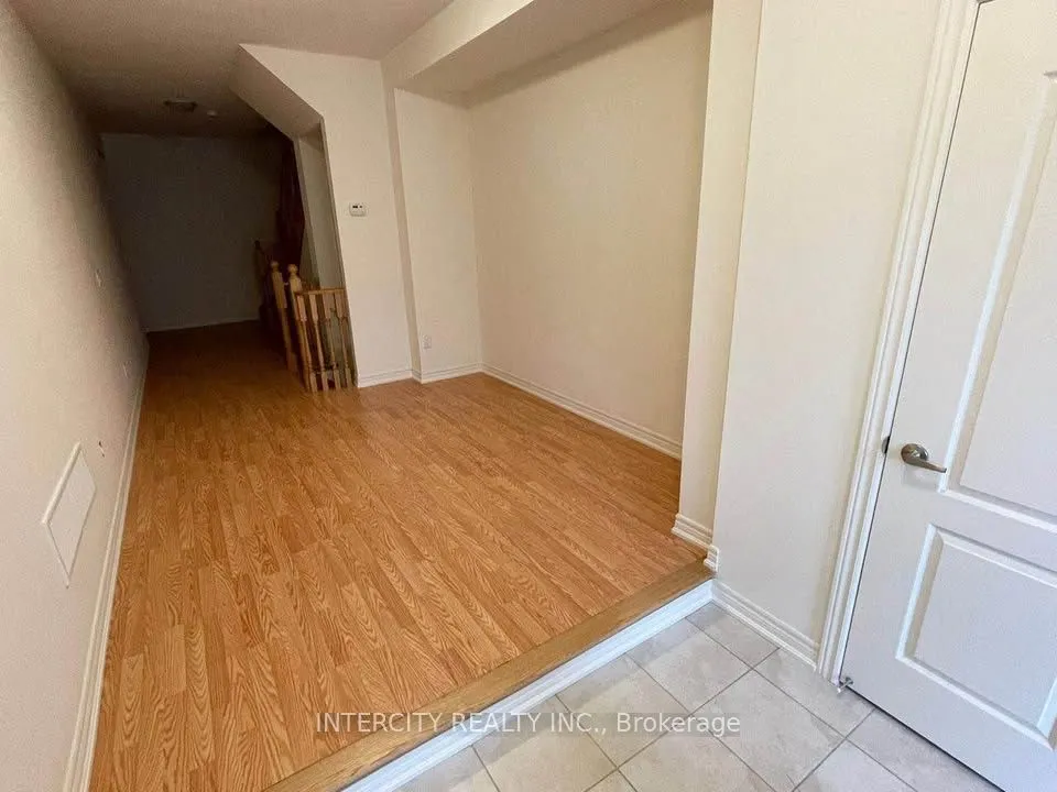 468 Silver Maple Road