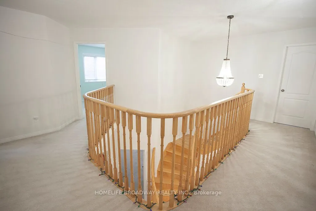 3604 Steeple Chase Crescent