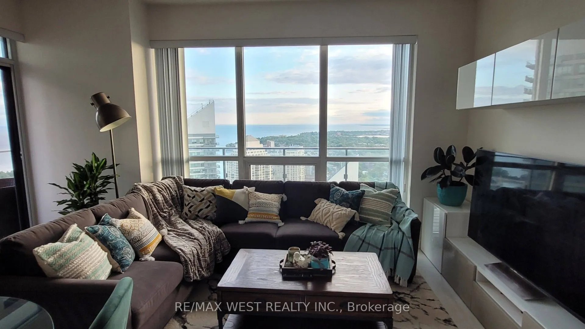 2220 Lake Shore Boulevard W, #4009