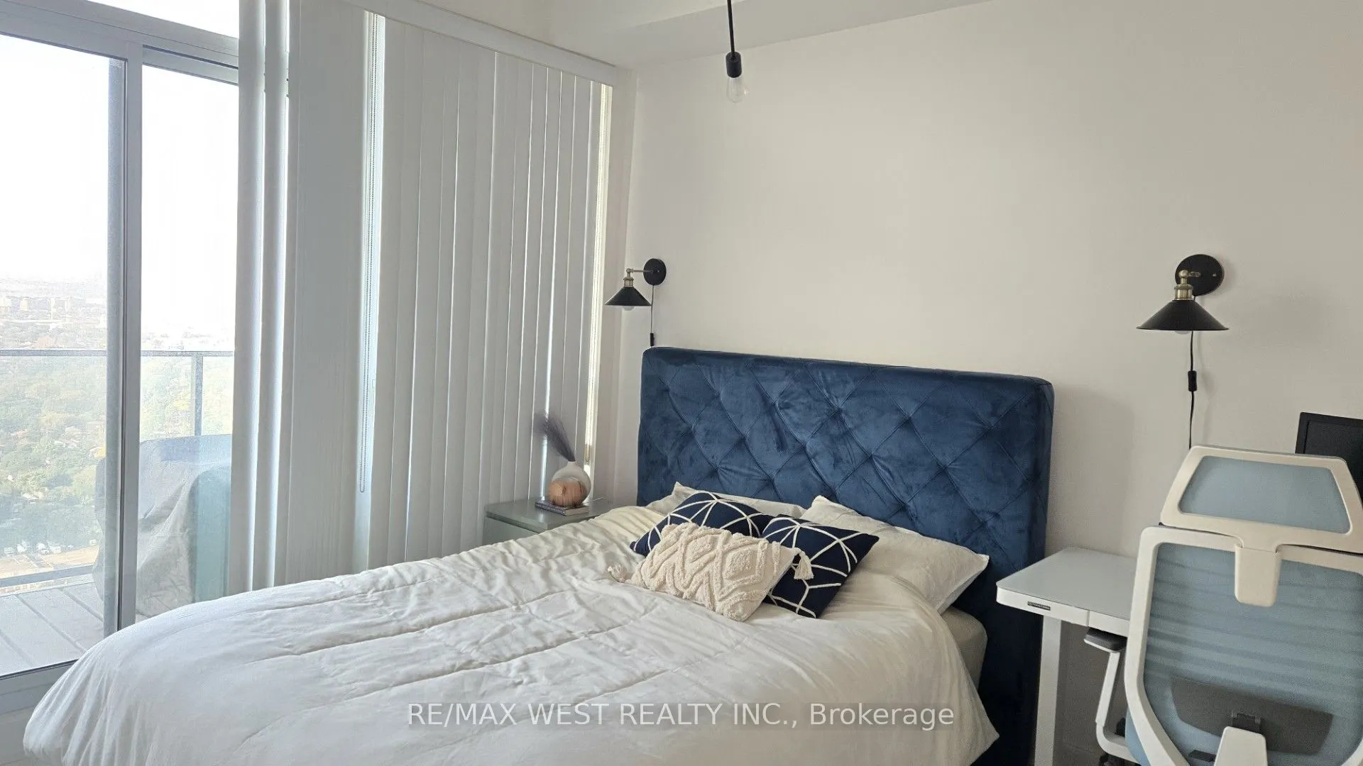 2220 Lake Shore Boulevard W, #4009