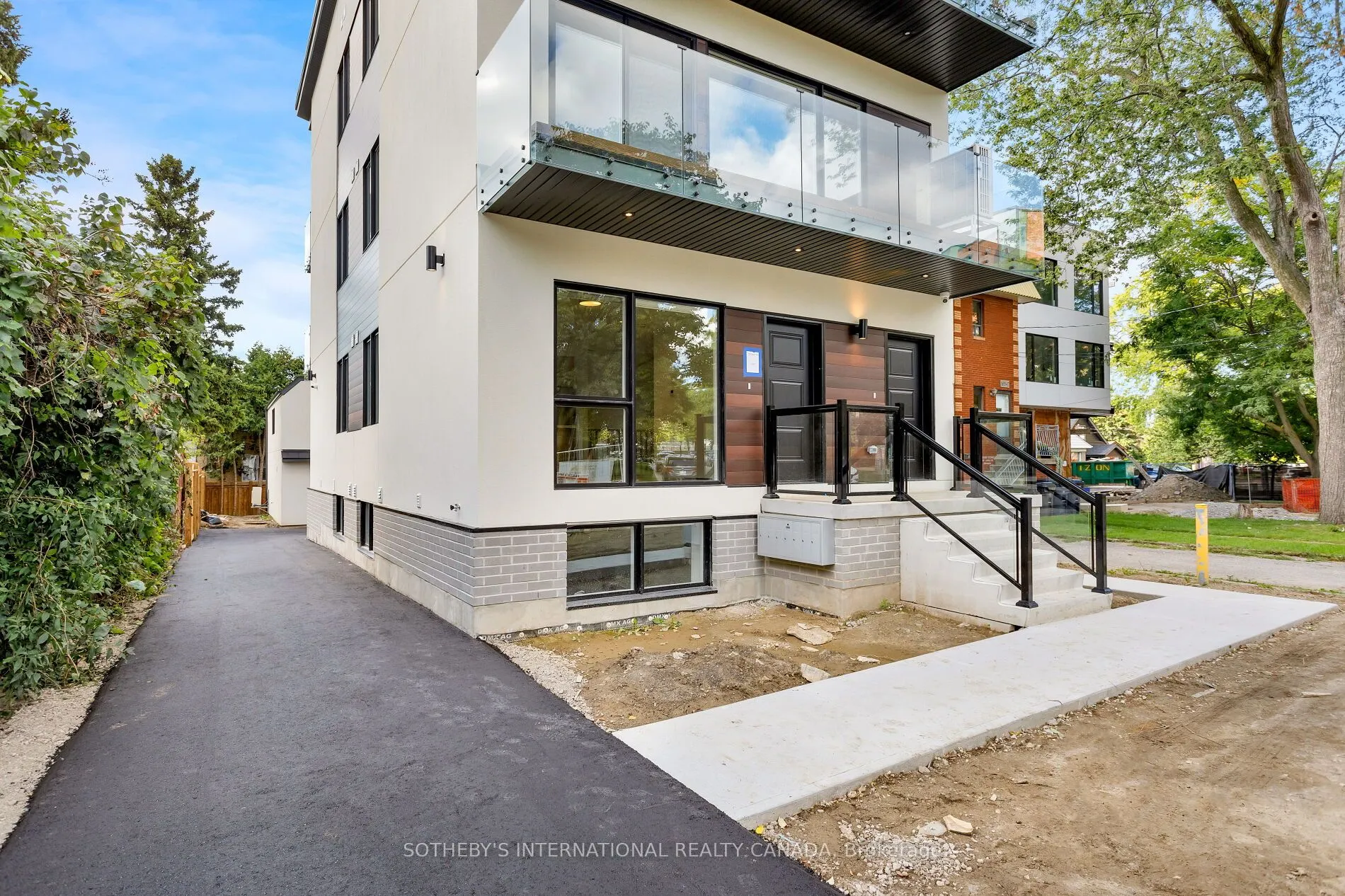103 Cavell Avenue, #4