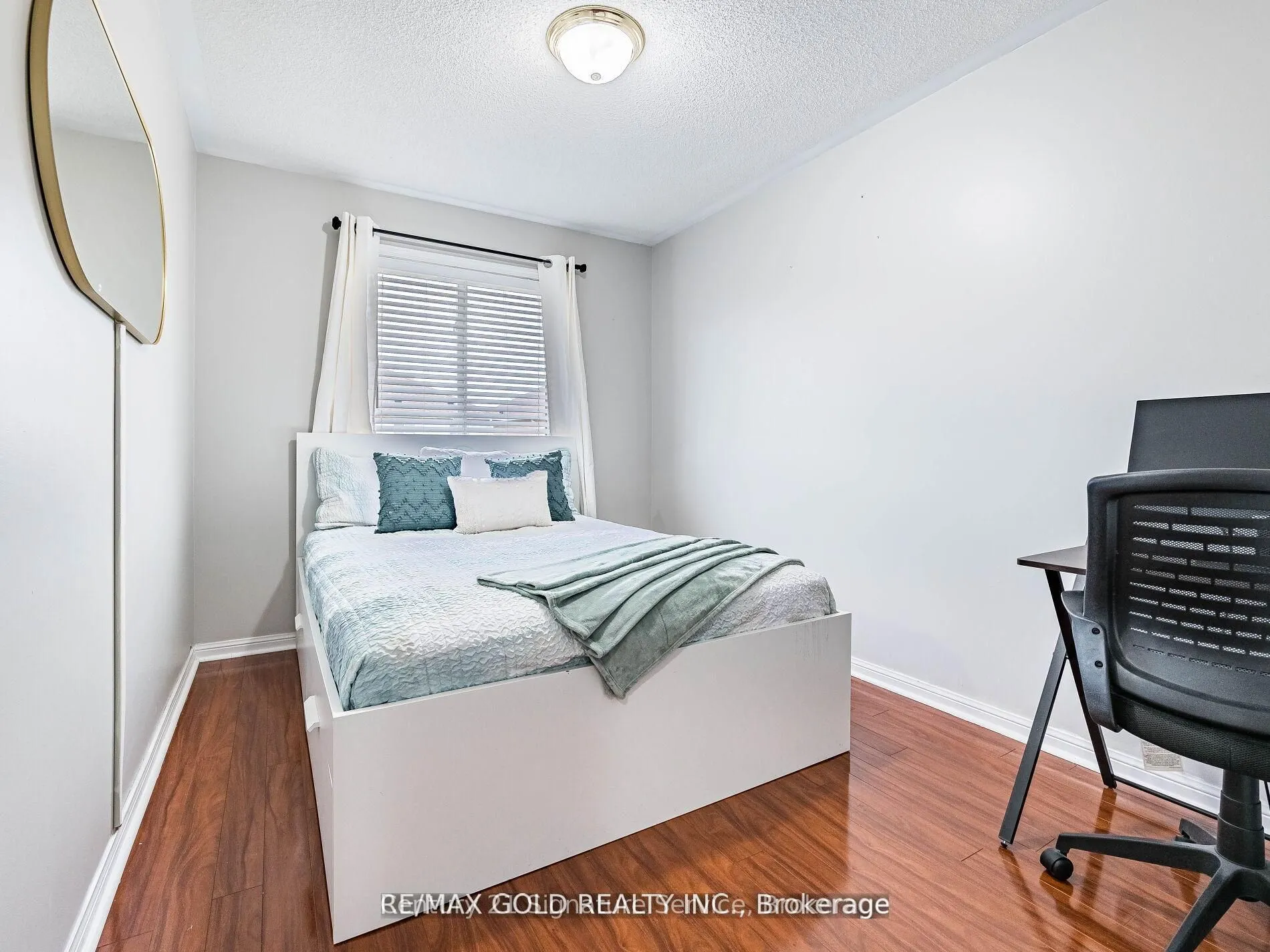 7 Dunlop Court, #Upper