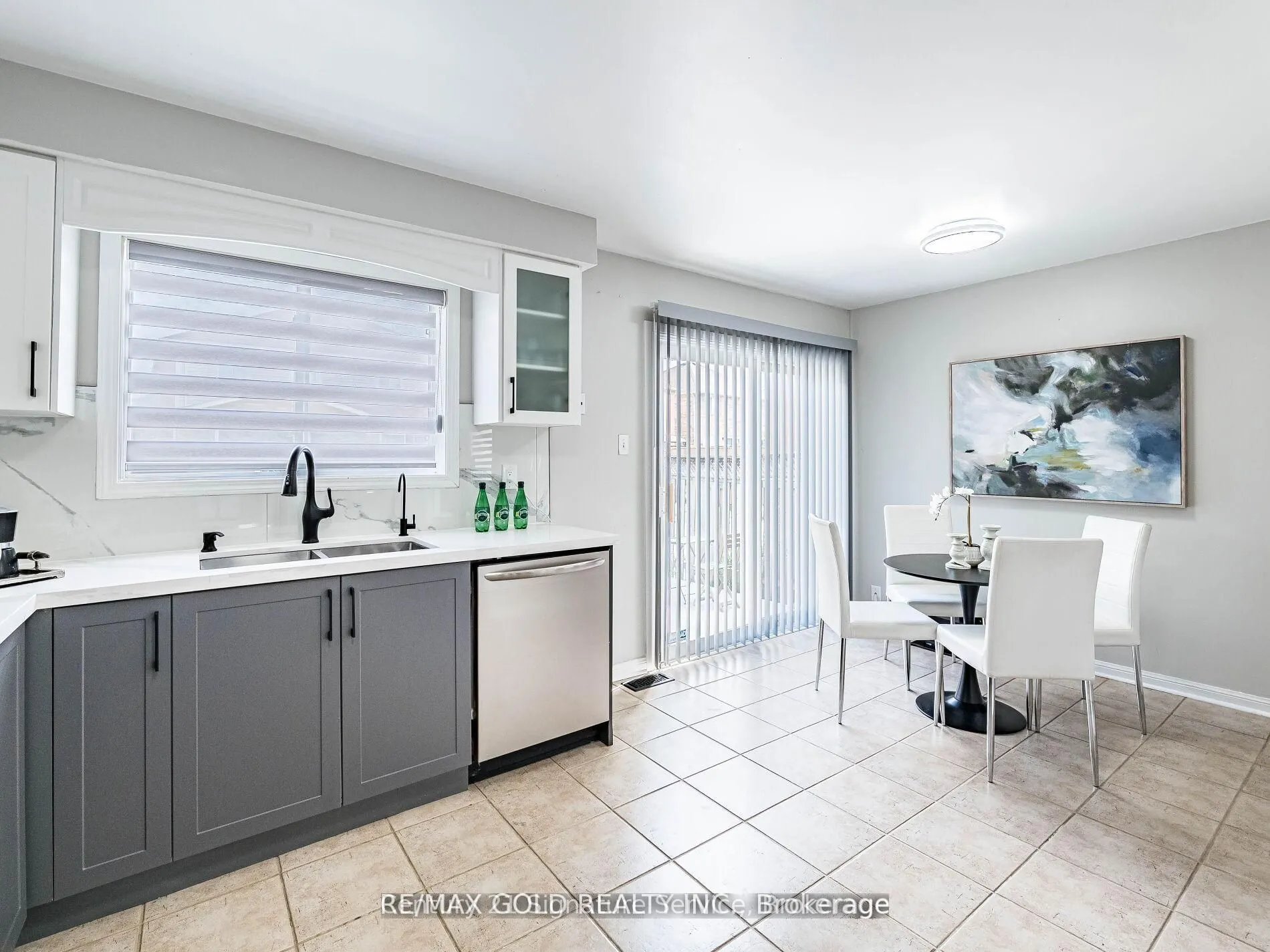 7 Dunlop Court, #Upper
