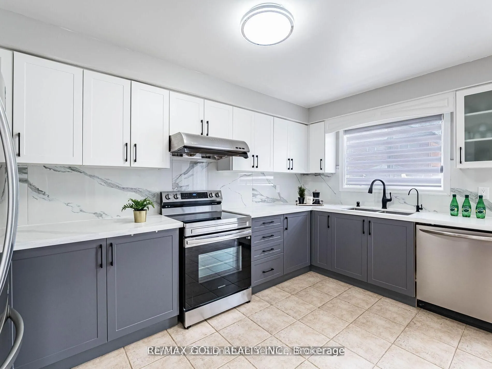 7 Dunlop Court, #Upper