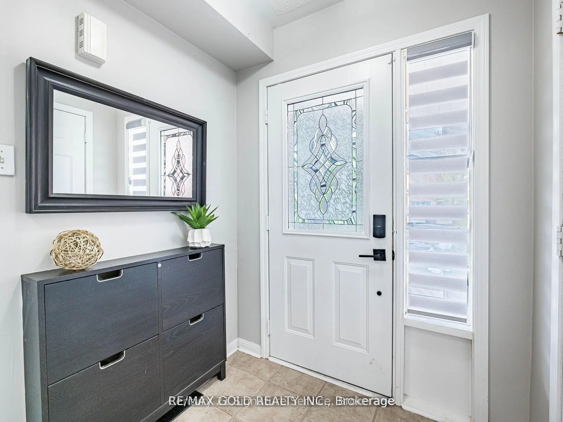 7 Dunlop Court, #Upper