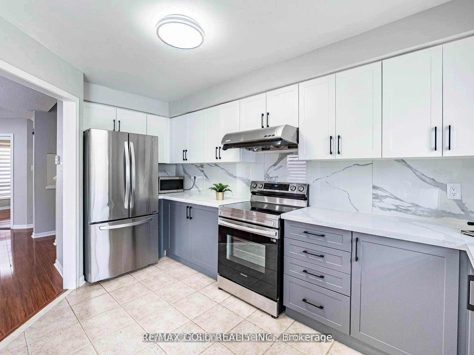 7 Dunlop Court, #Upper