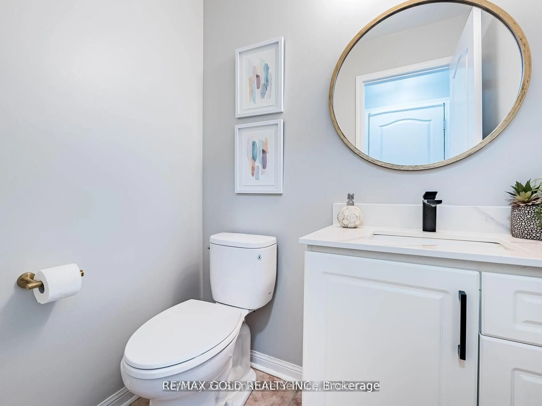 7 Dunlop Court, #Upper