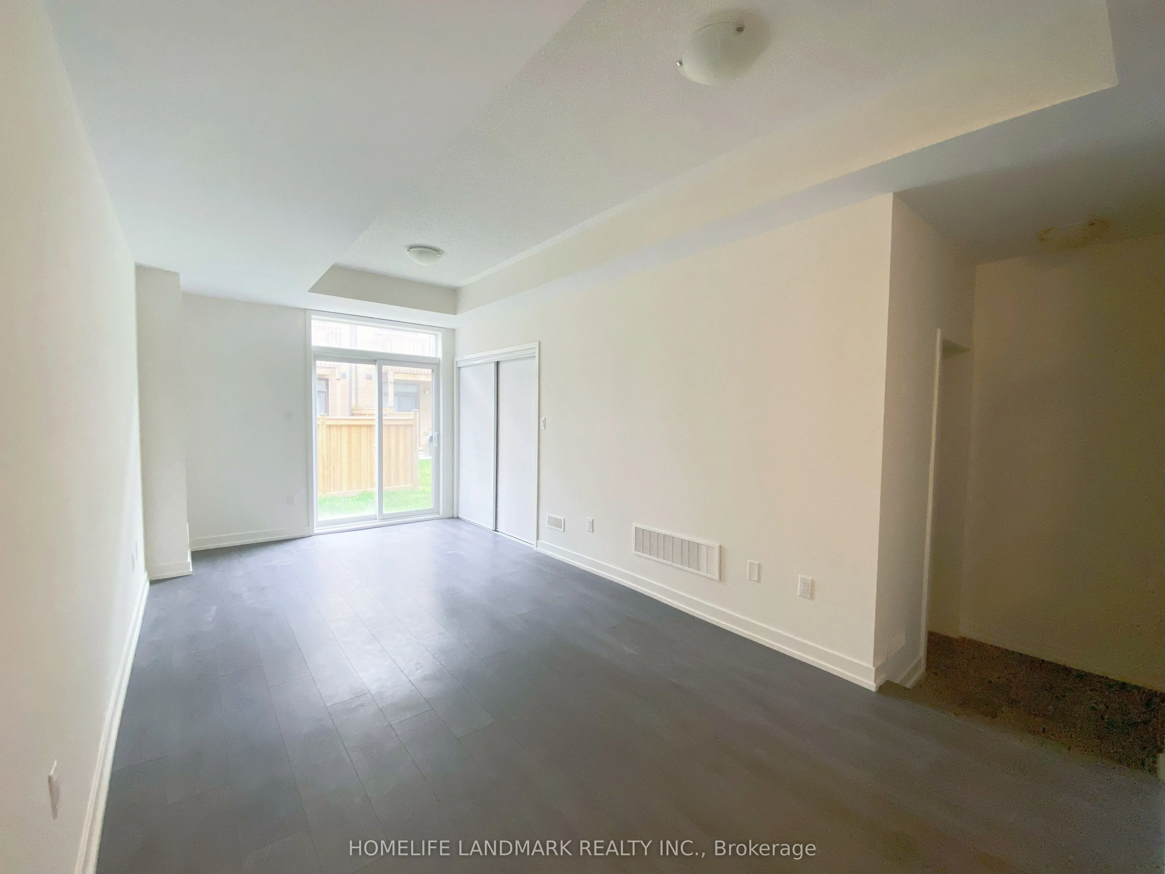 172 Squire Crescent