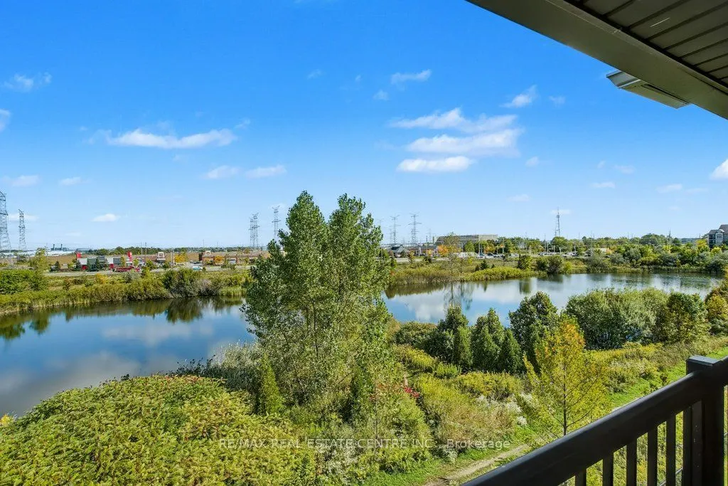 1479 Maple Avenue, #407