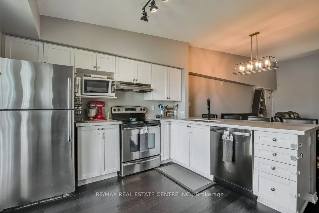 1479 Maple Avenue, #407