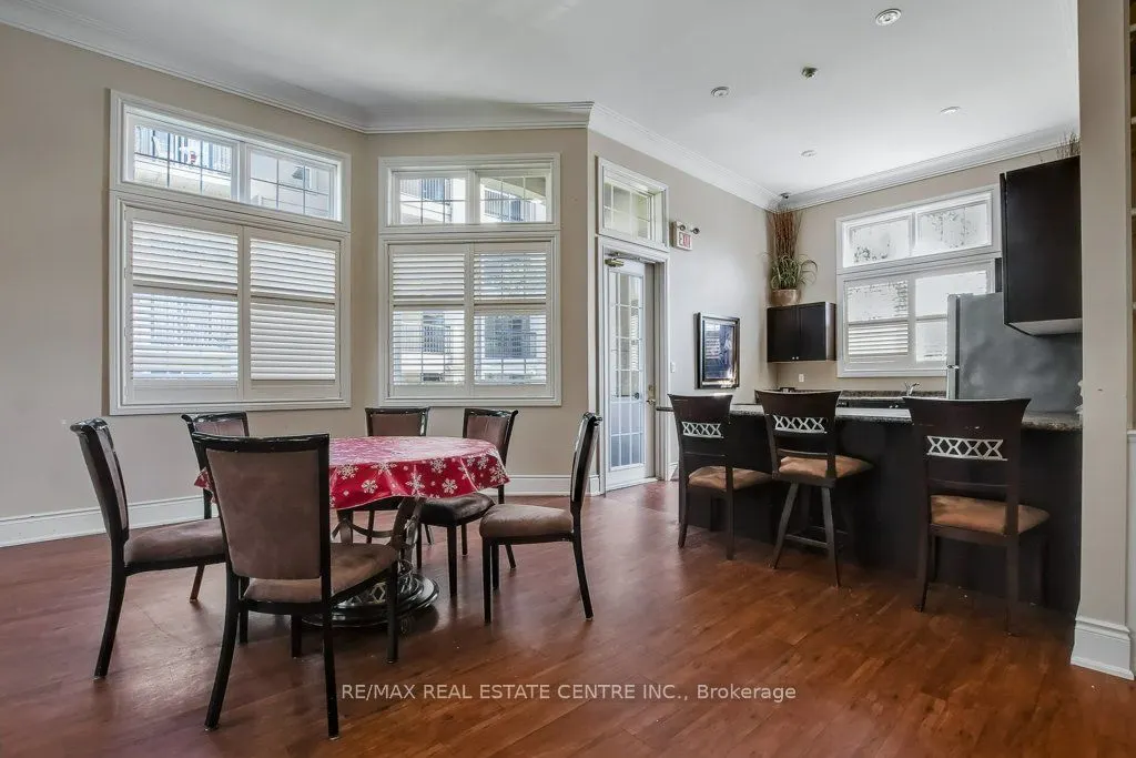 1479 Maple Avenue, #407