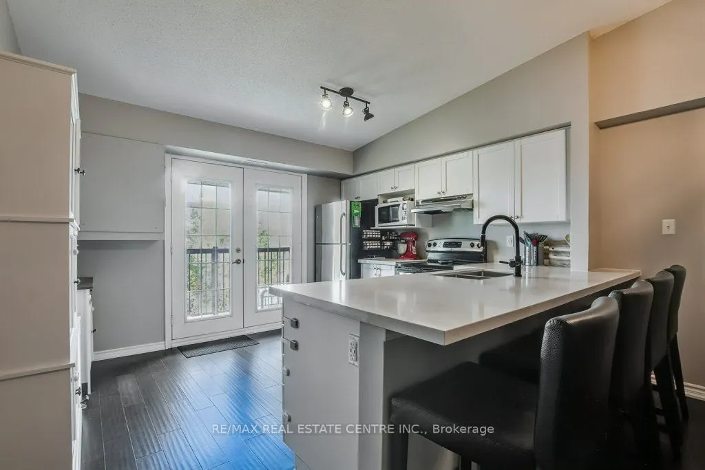 1479 Maple Avenue, #407