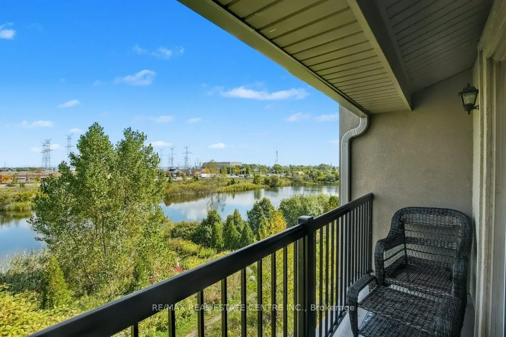 1479 Maple Avenue, #407