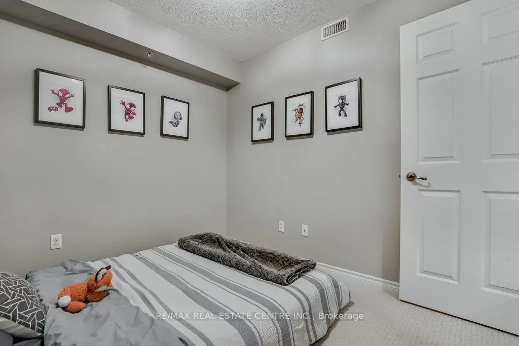 1479 Maple Avenue, #407