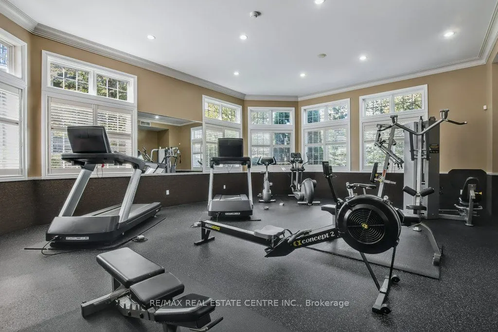 1479 Maple Avenue, #407