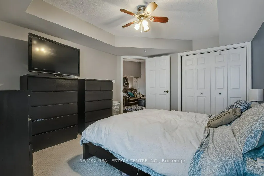 1479 Maple Avenue, #407