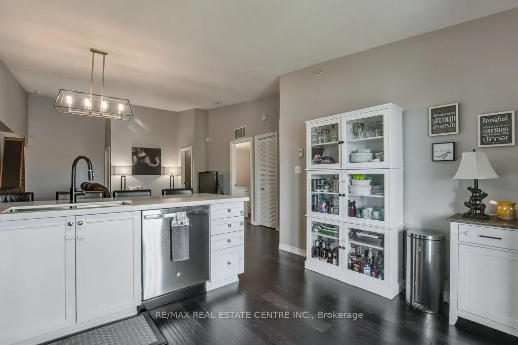 1479 Maple Avenue, #407