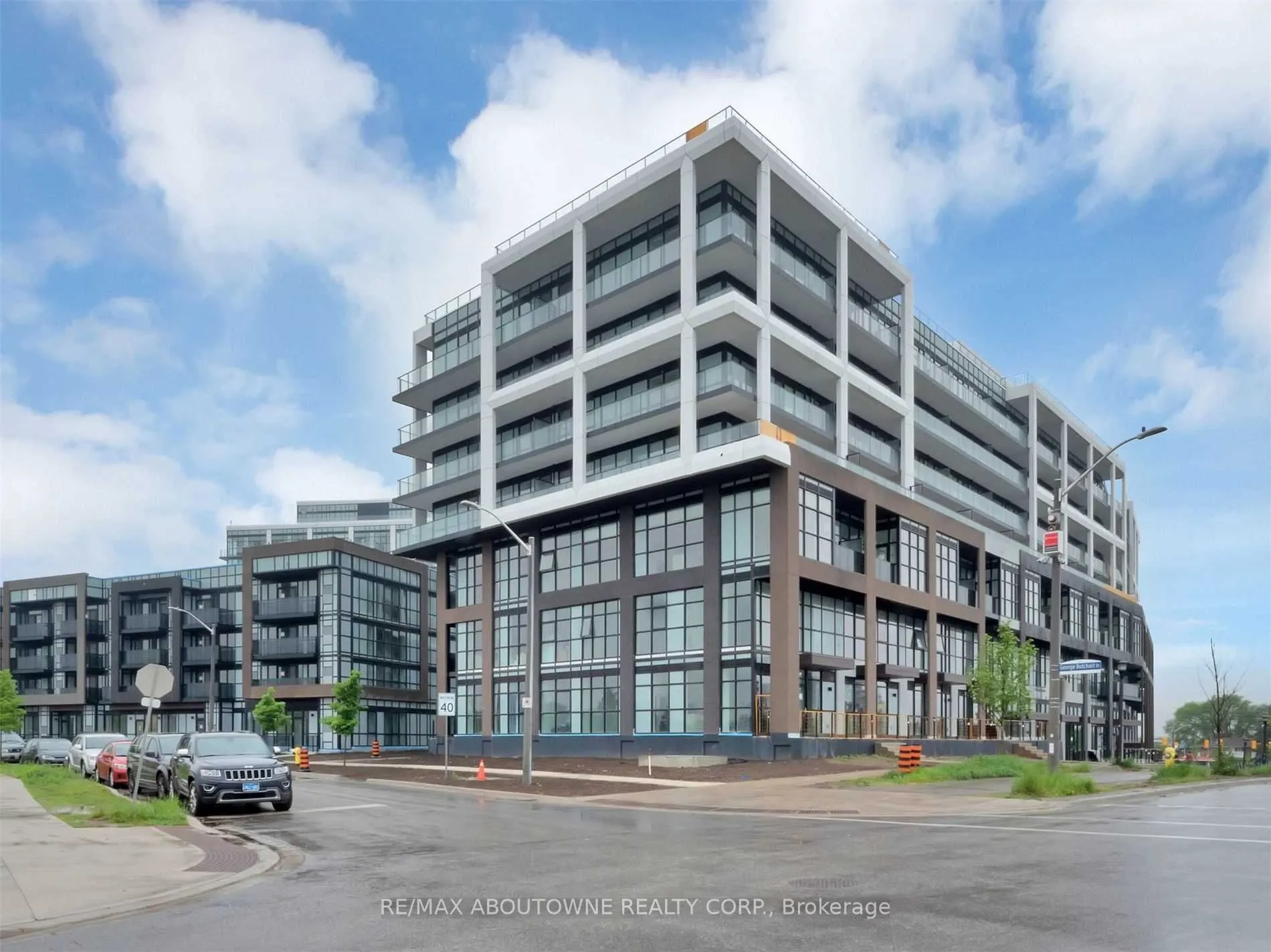 50 George Butchart Drive, #914