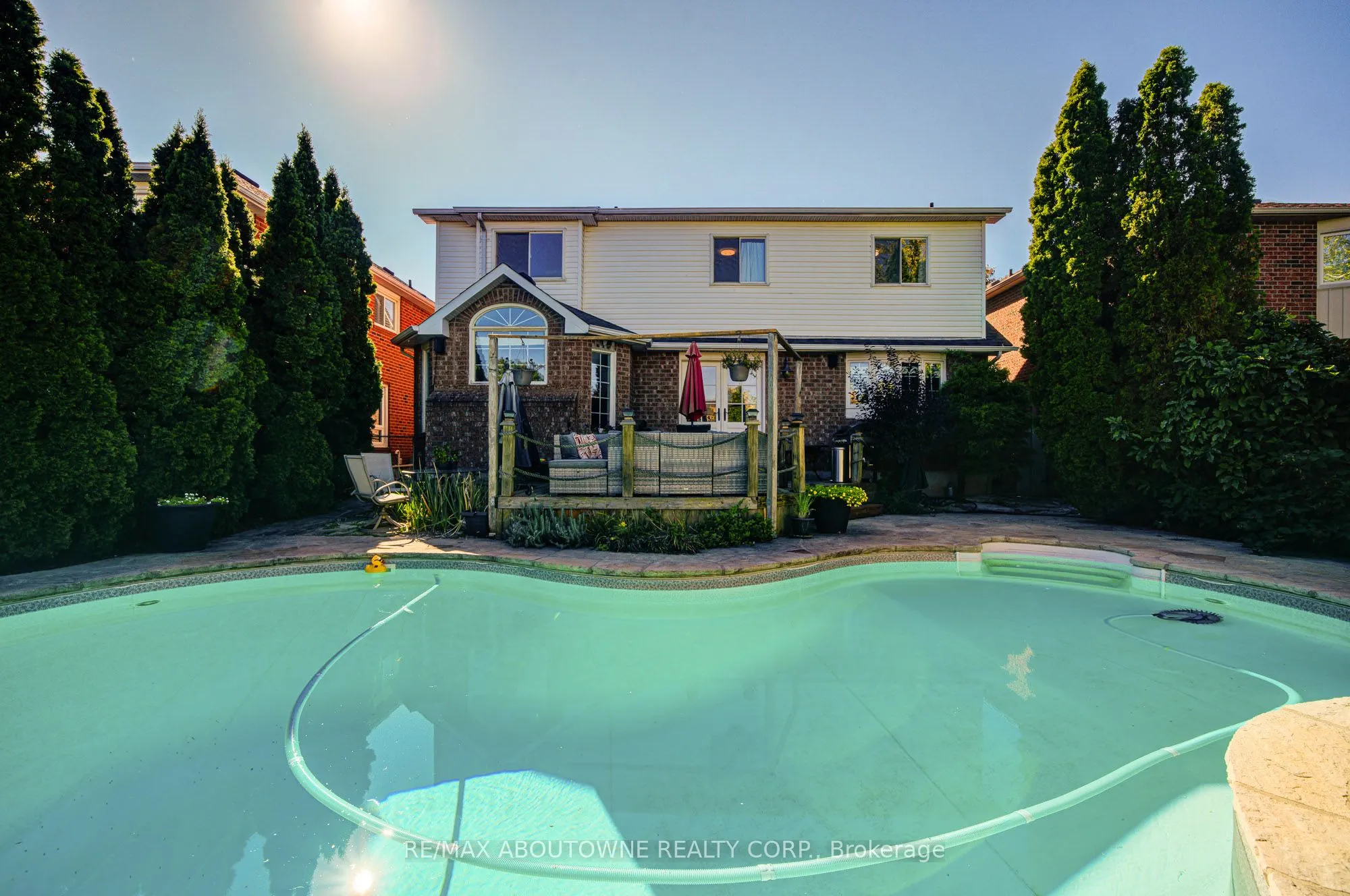 2193 Meadowland Drive