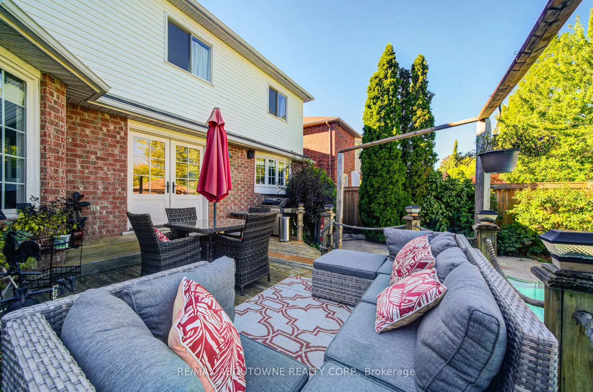2193 Meadowland Drive