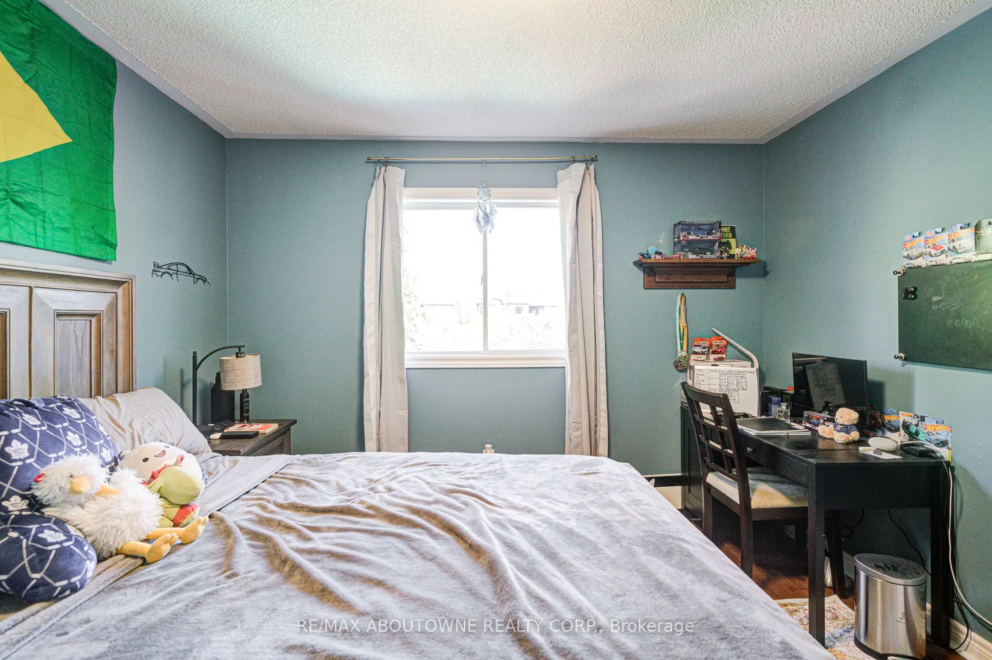 2193 Meadowland Drive