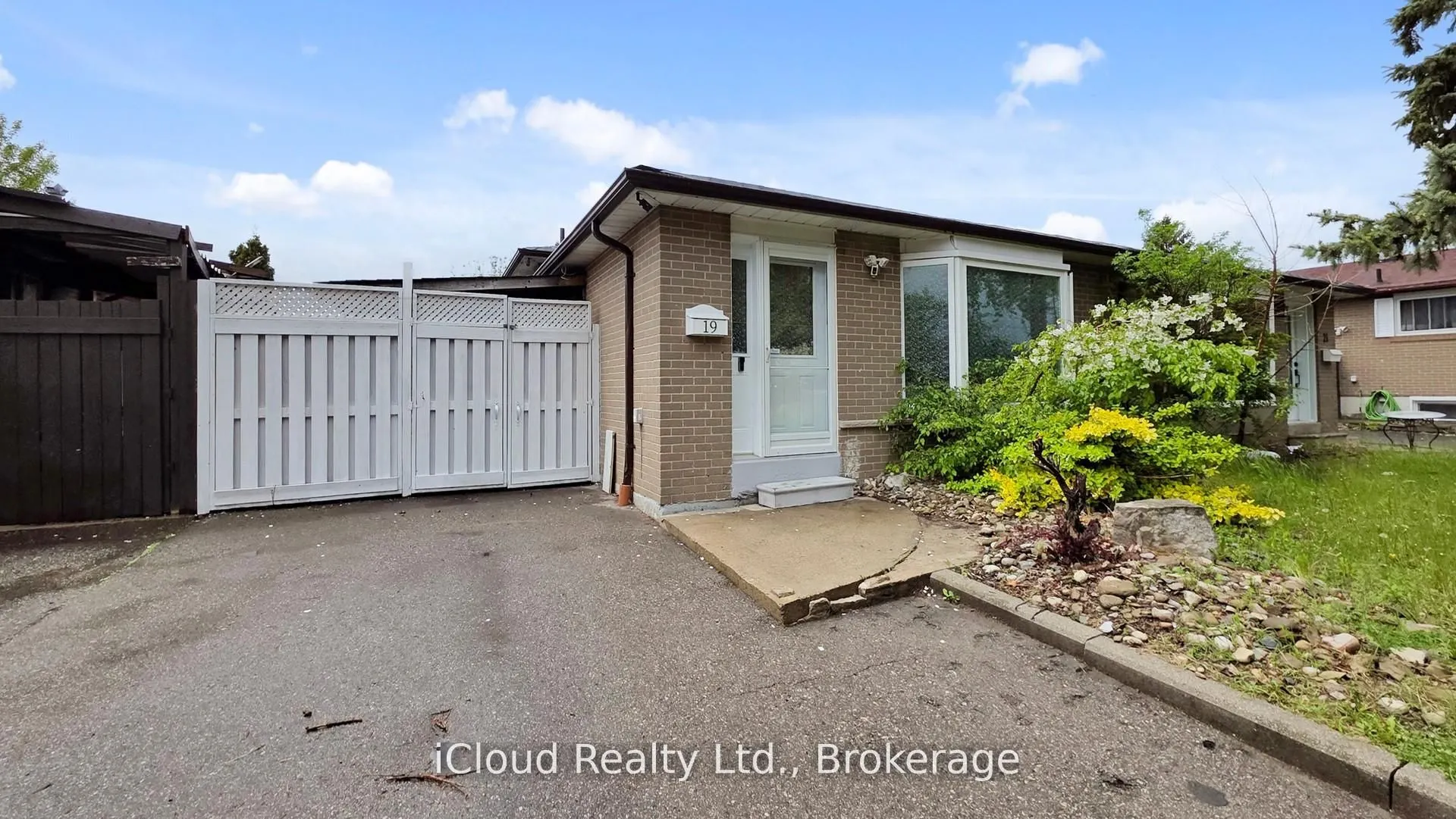 19 Flamingo Crescent