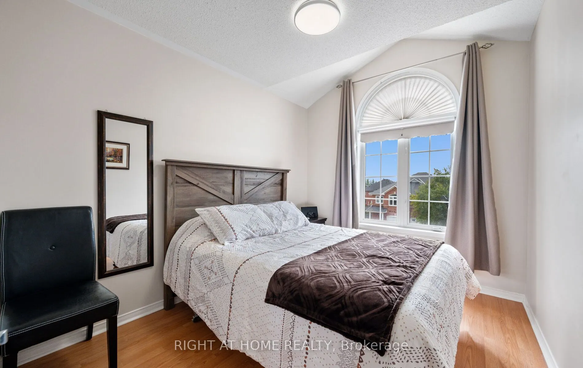 58 Knoll Haven Circle