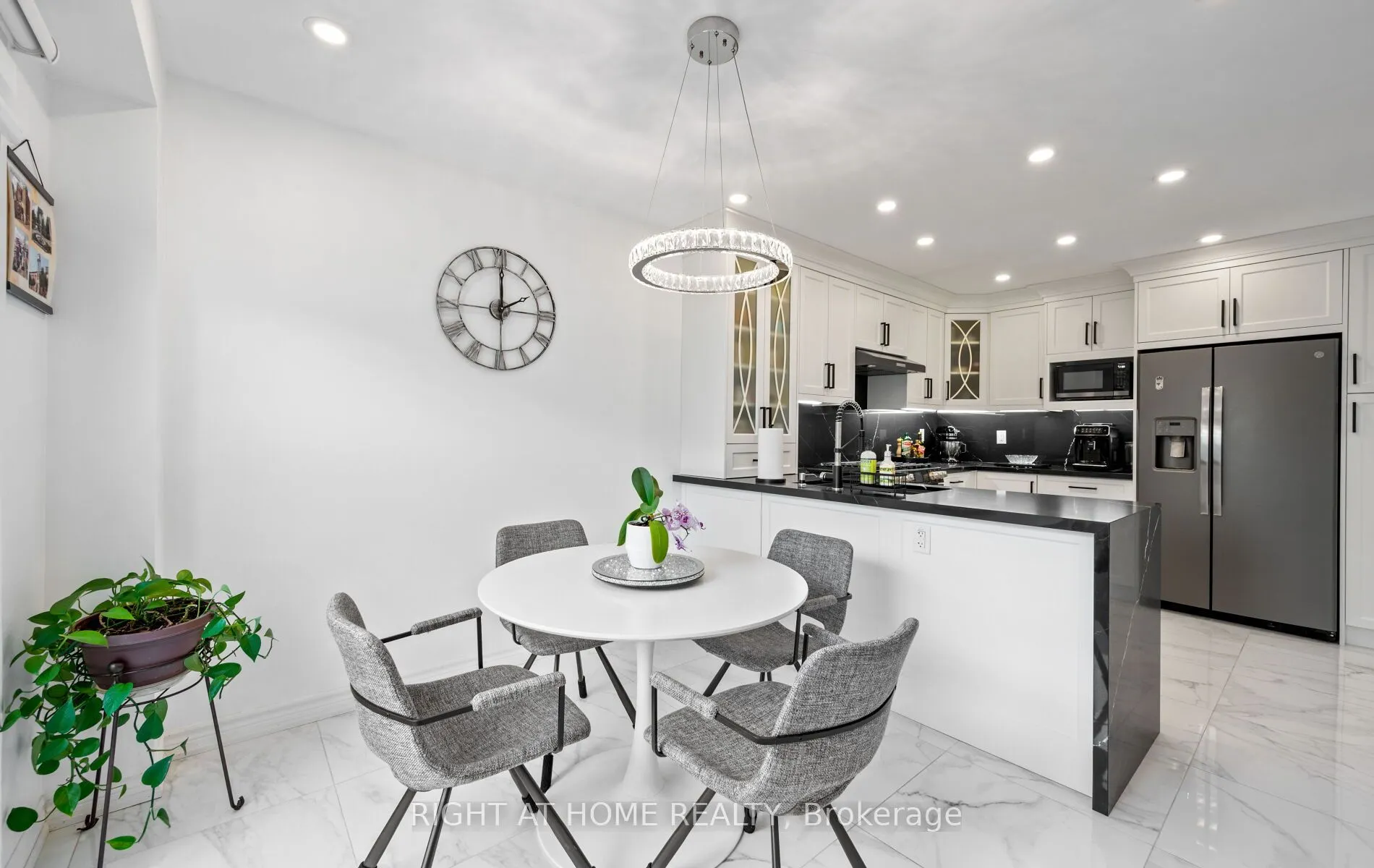 58 Knoll Haven Circle