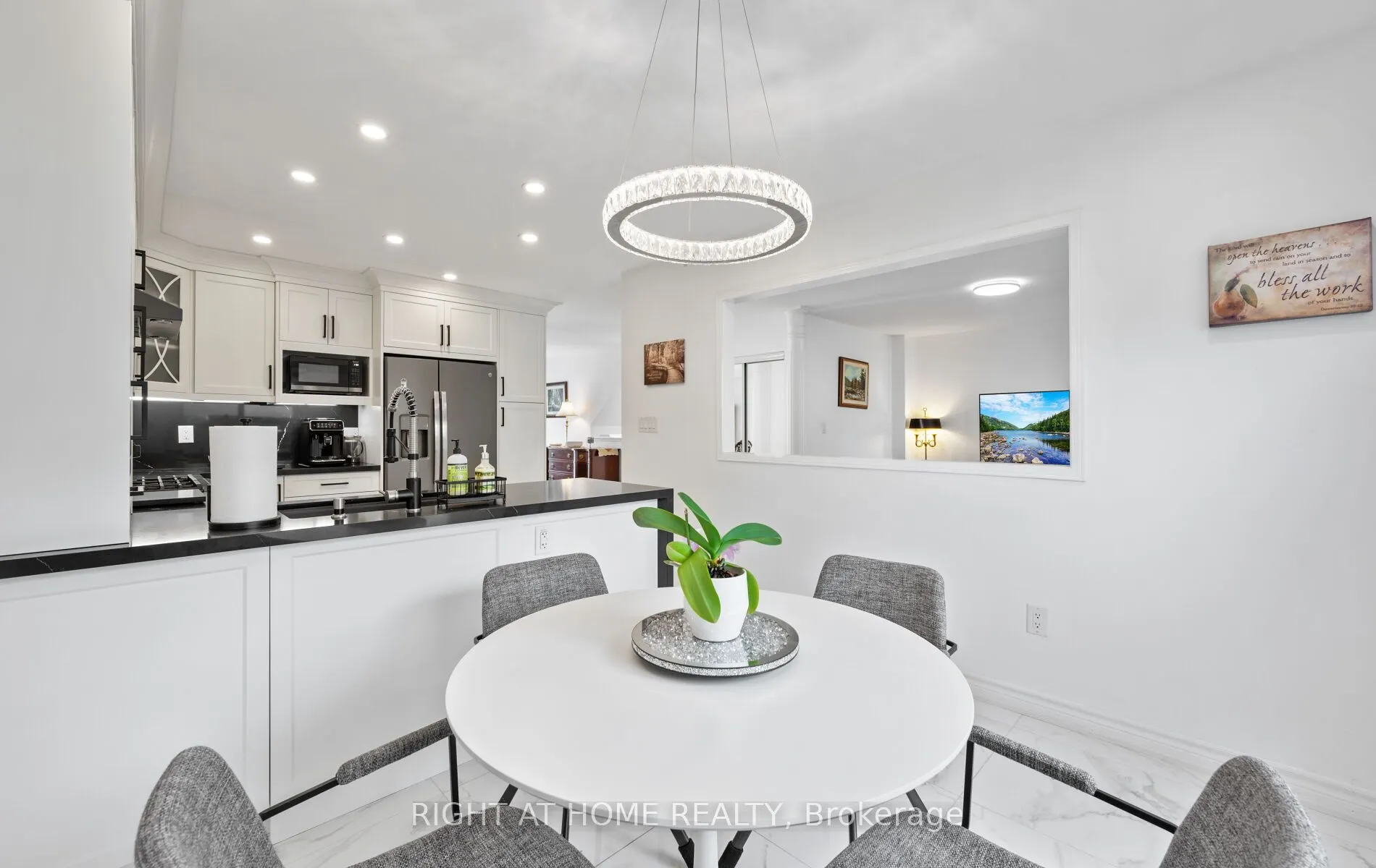 58 Knoll Haven Circle