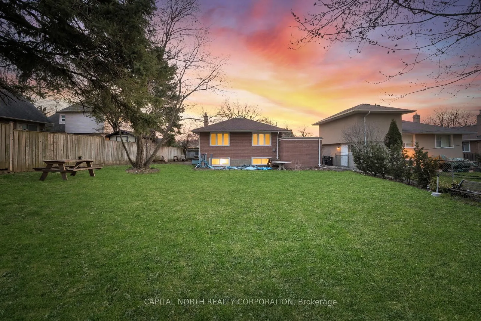 7 Golfwood Heights