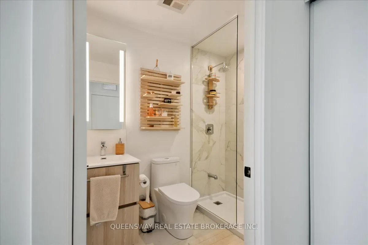 215 Lakeshore Road W, #443