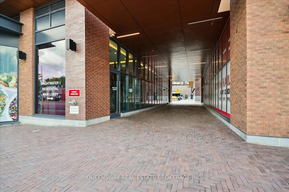 215 Lakeshore Road W, #443