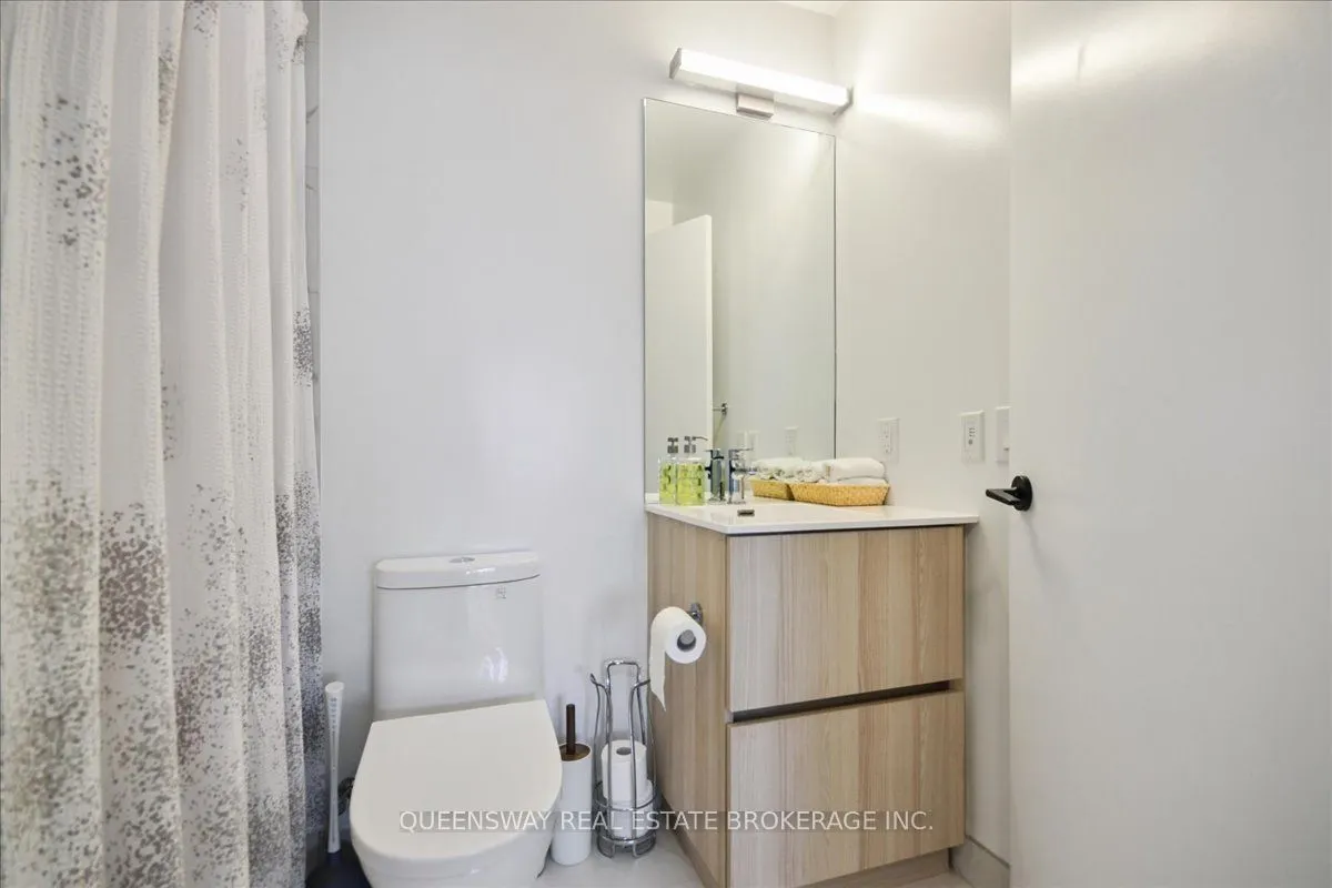 215 Lakeshore Road W, #443