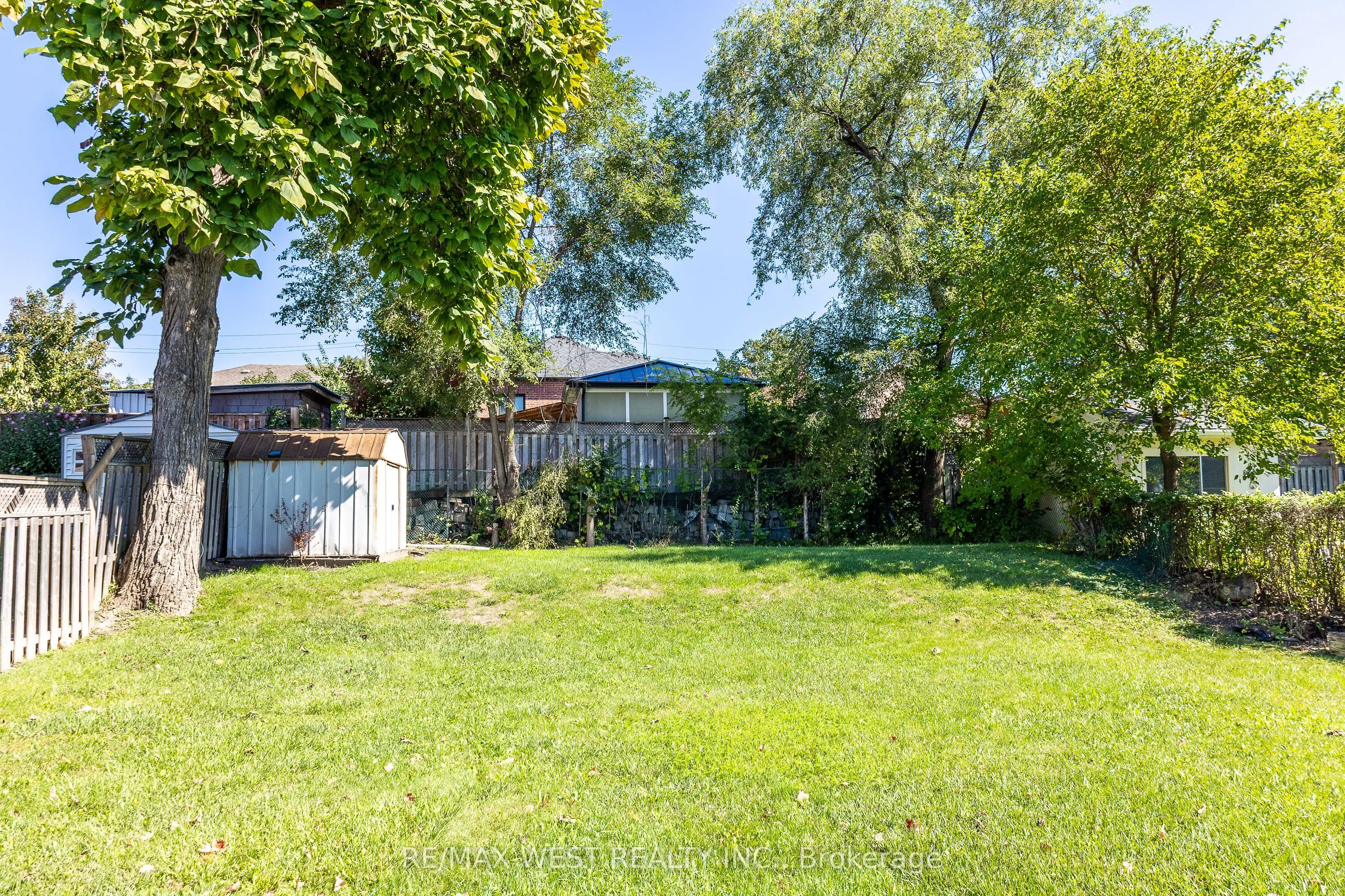 17 Clevedon Street, #Main floor