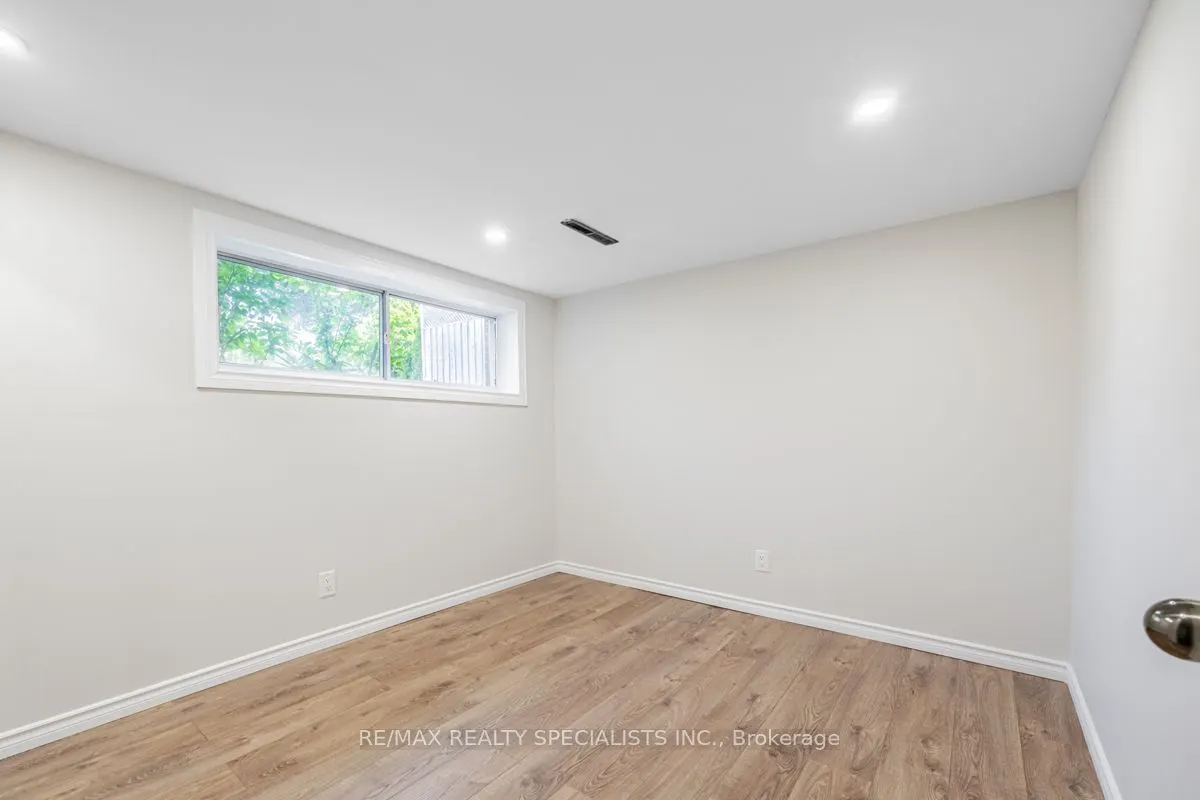 1362 Cawthra Road, #Lower