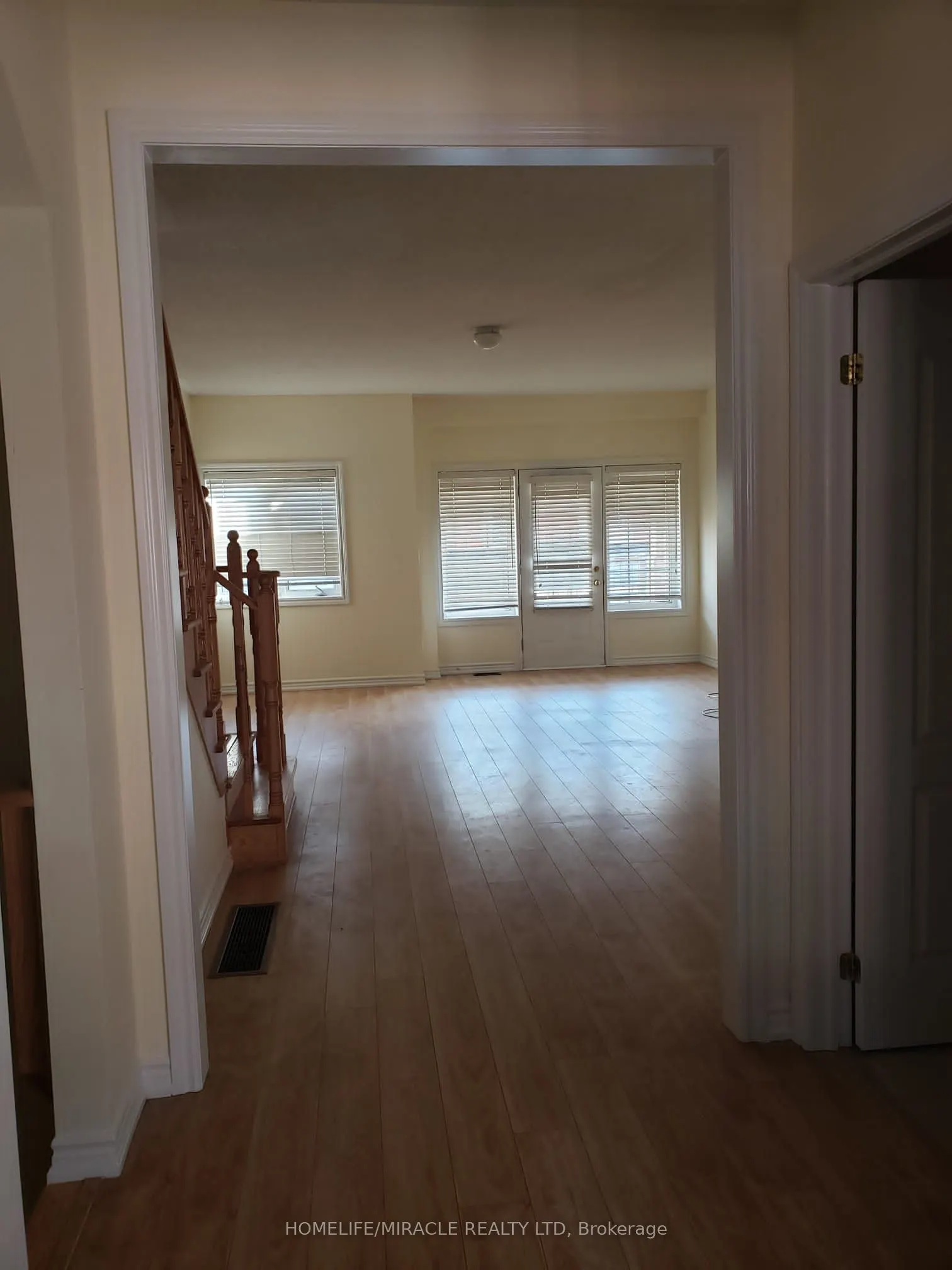 11 Shiff Crescent