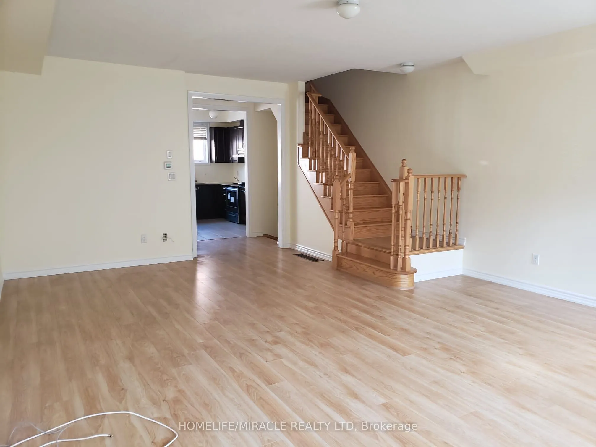 11 Shiff Crescent