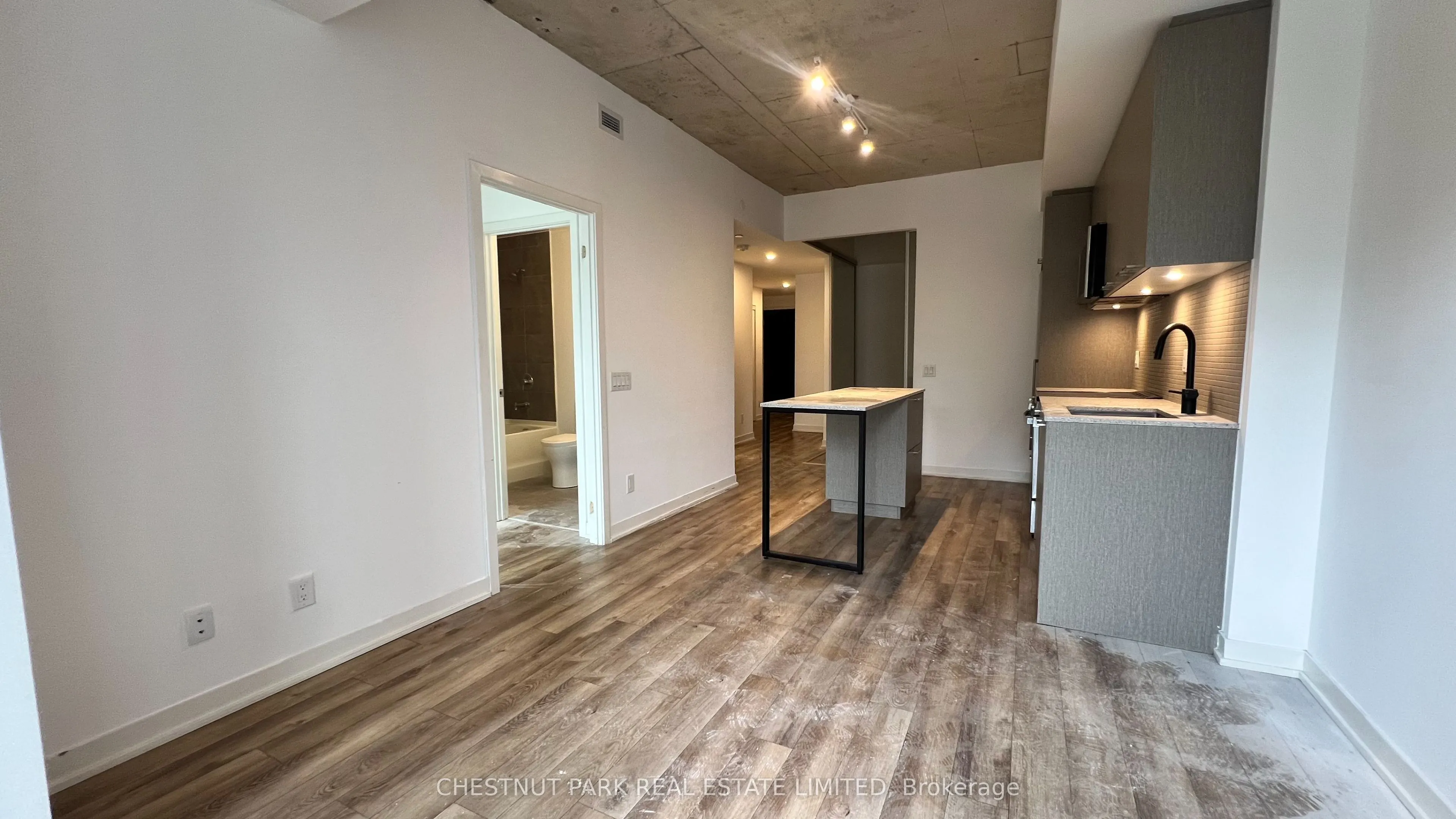 1808 St Clair Avenue W, #505