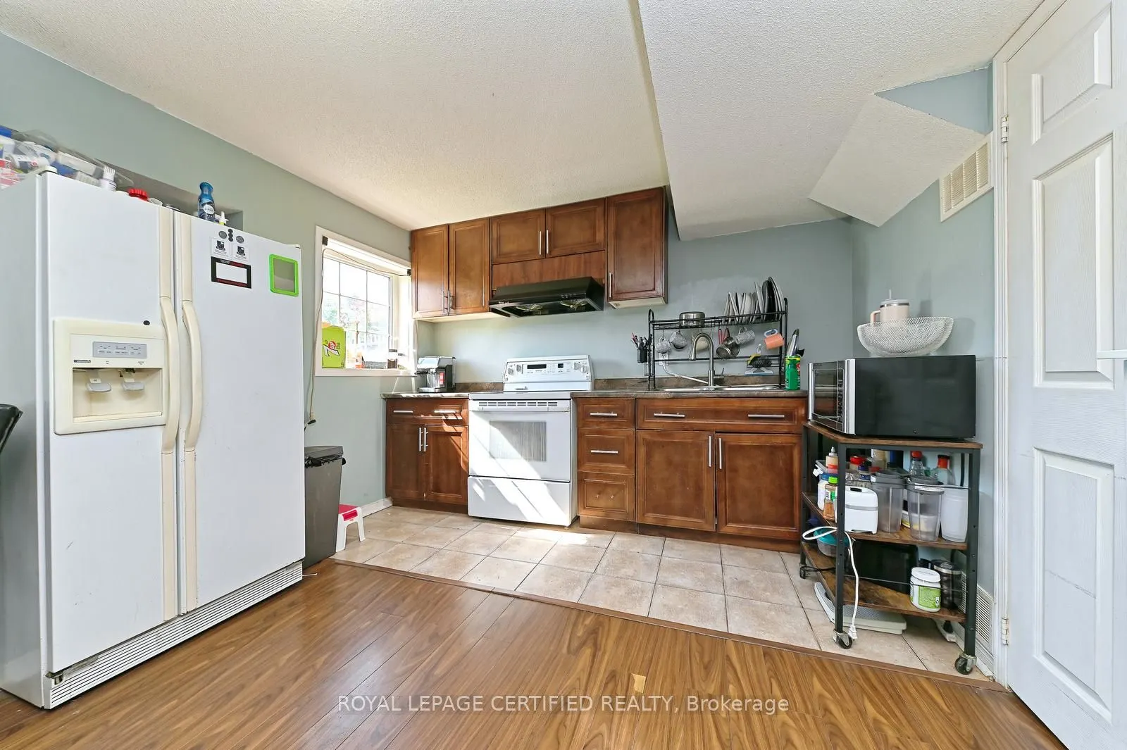 28 Abbotsbury Drive