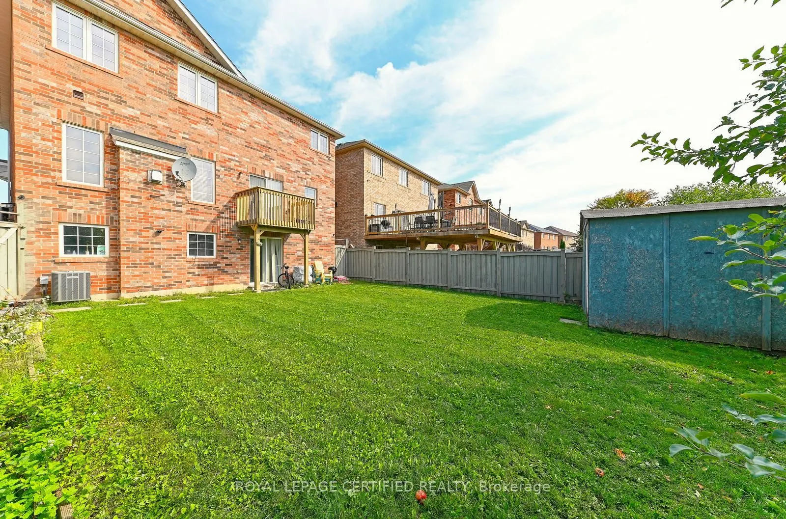 28 Abbotsbury Drive