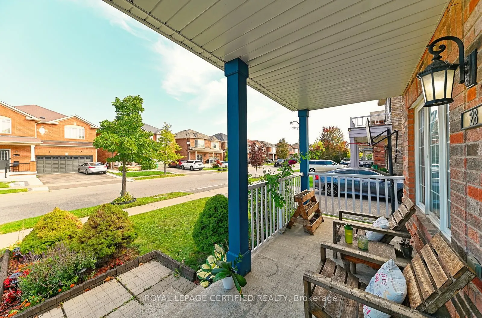 28 Abbotsbury Drive