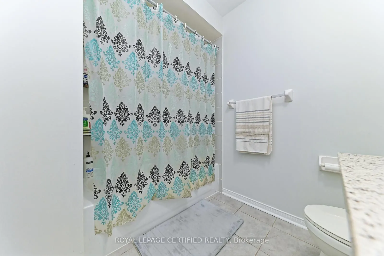 28 Abbotsbury Drive