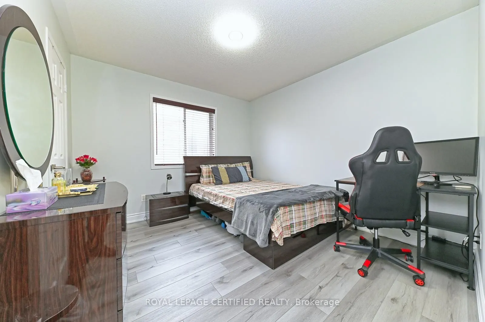 28 Abbotsbury Drive
