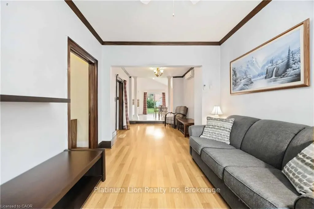 83 Kane Avenue