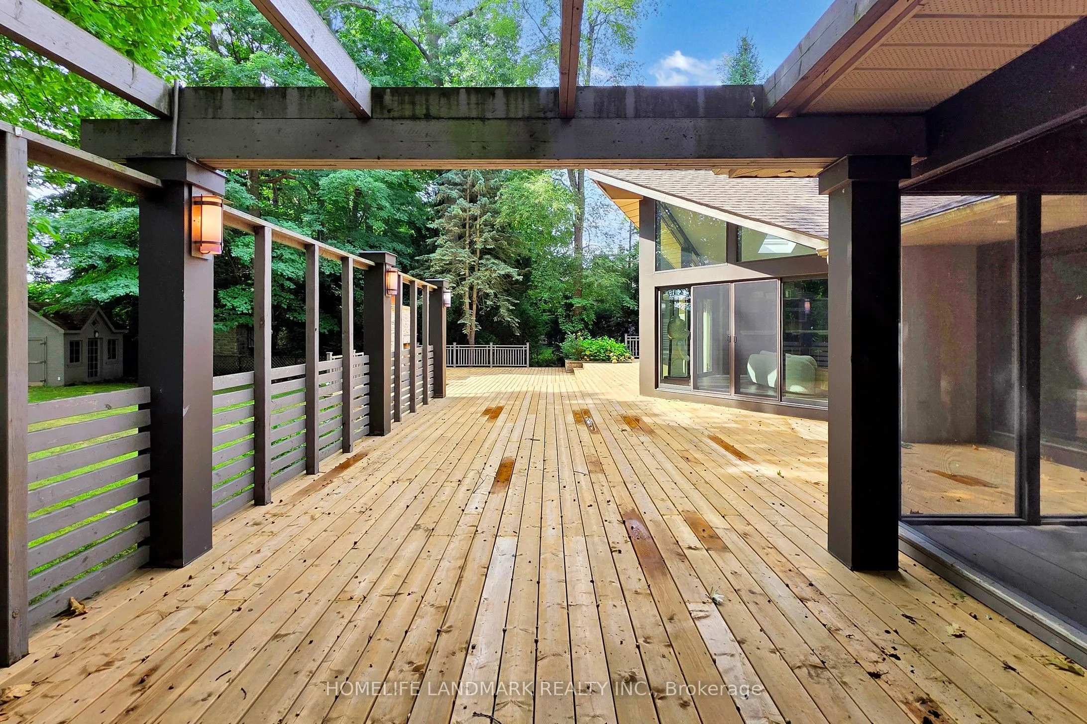 1558 Spring Road