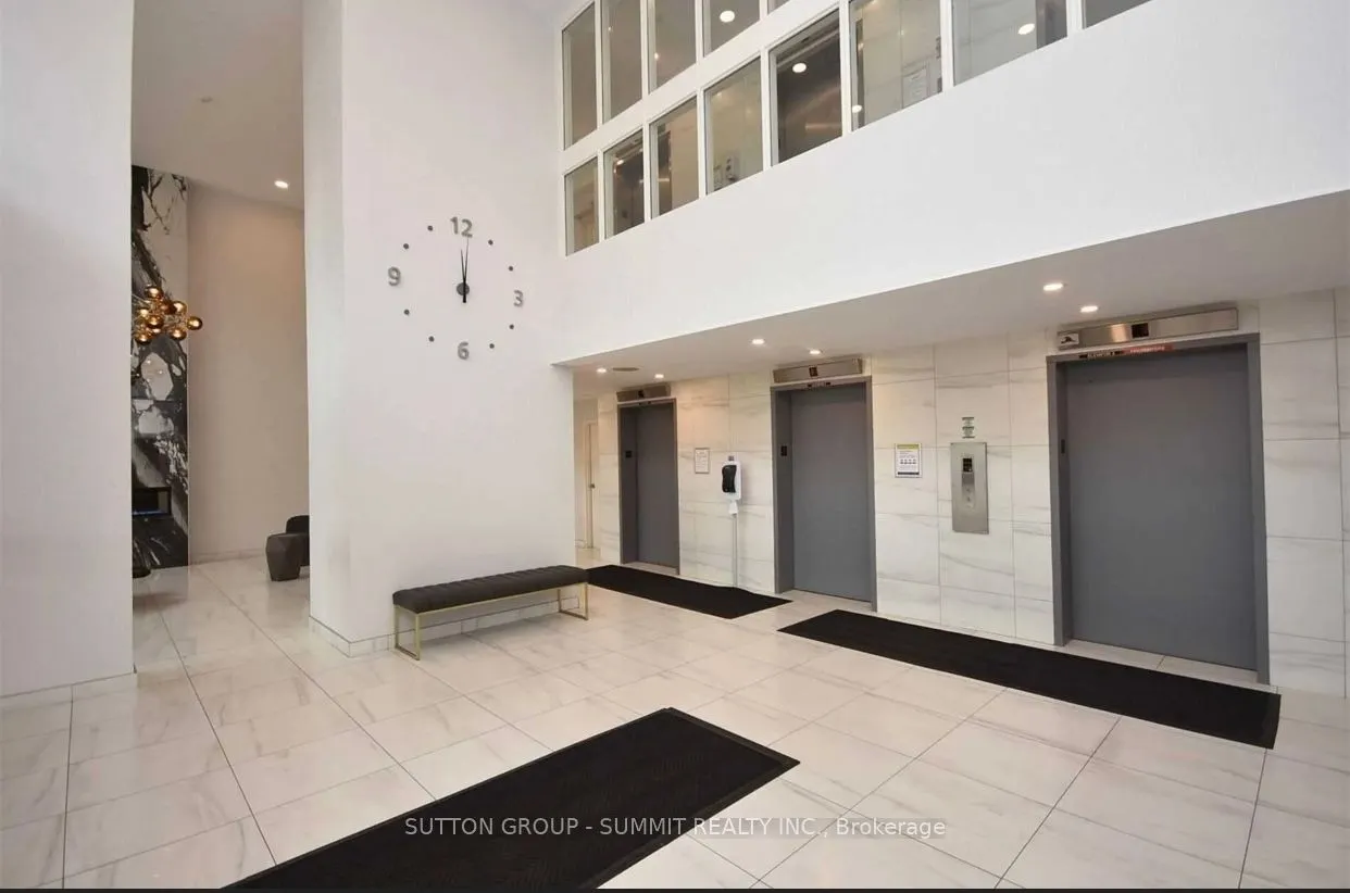 1580 MISSISSAUGA VALLEY Boulevard, #1010