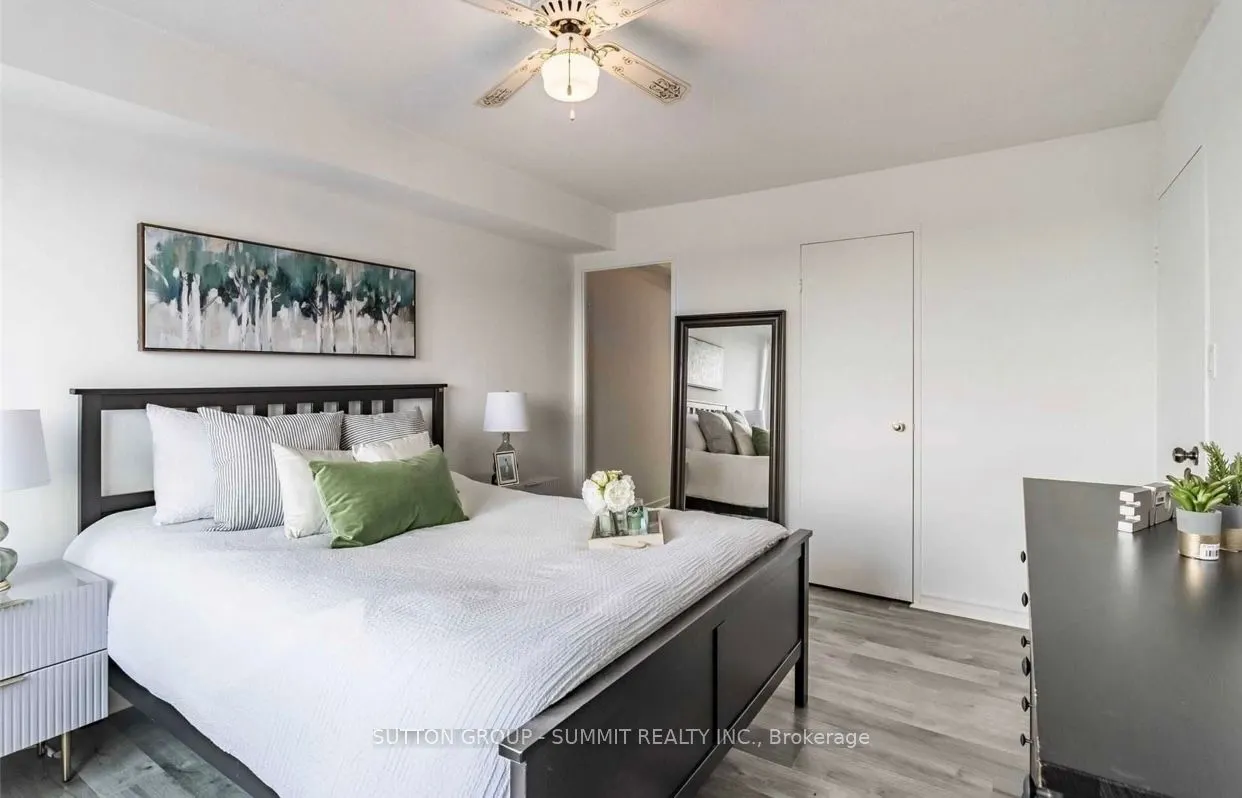 1580 MISSISSAUGA VALLEY Boulevard, #1010