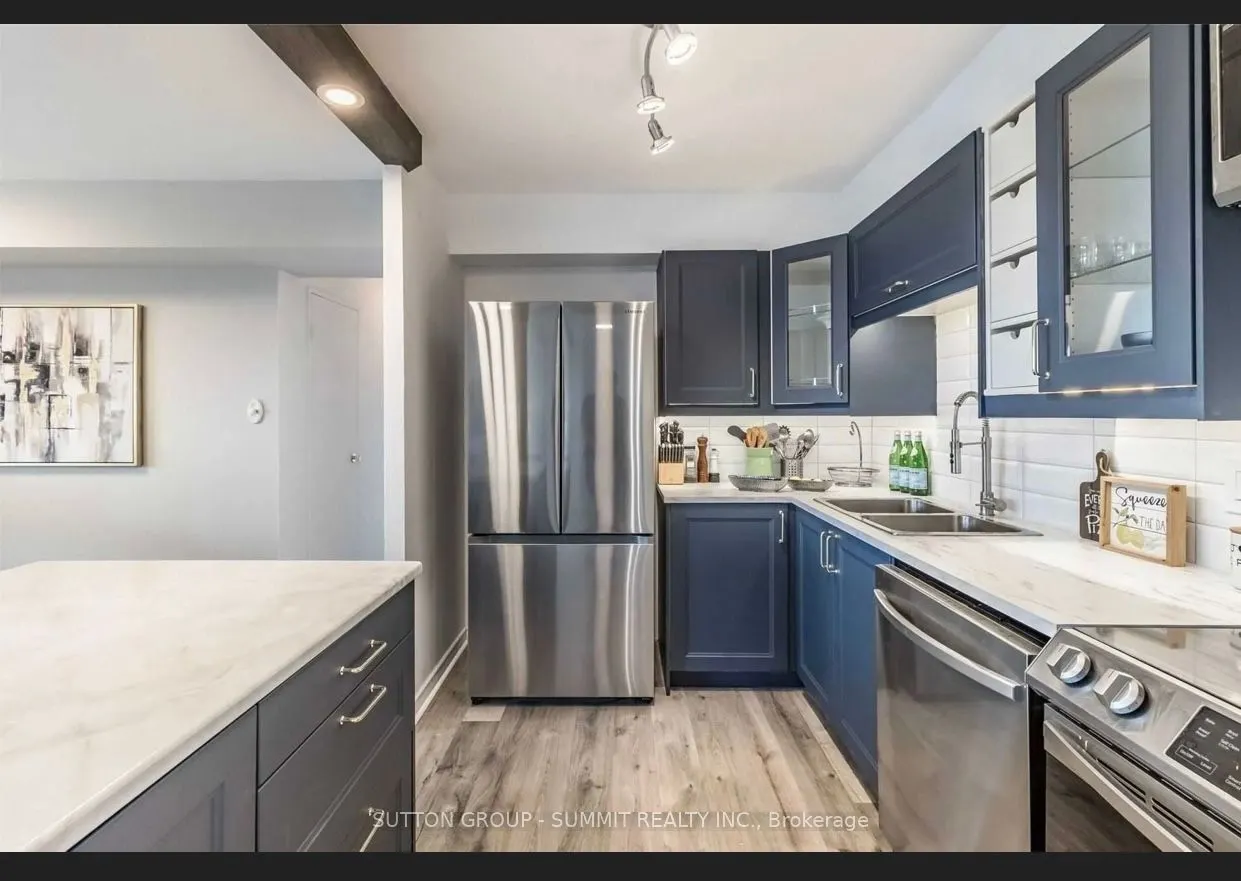 1580 MISSISSAUGA VALLEY Boulevard, #1010